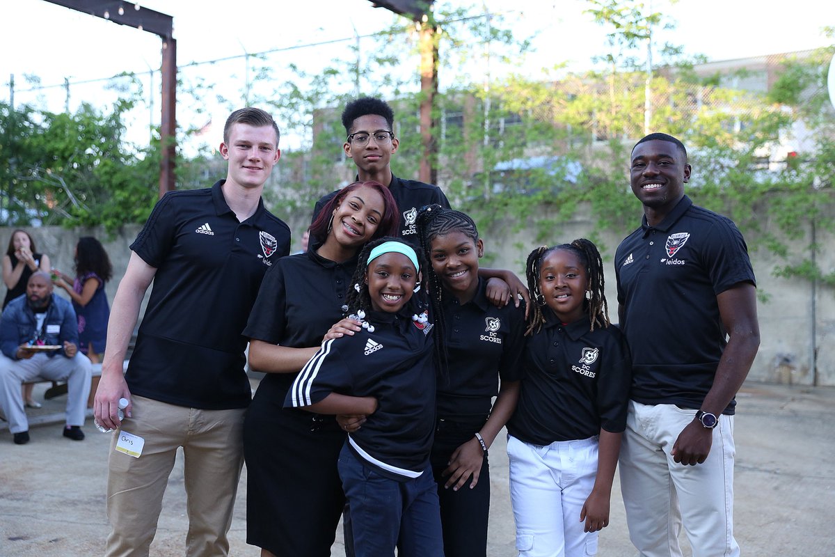 DCSCORES's tweet photo. During the #SpringSCORES season, we honor our coaches & volunteers at #SCORESAwards for all their dedication to #DCSCORES poet-athletes! ๐
Check out the photo album from that event ๐ธ: https://t.co/EI79z3OGuO https://t.co/oLp0W4rwLo