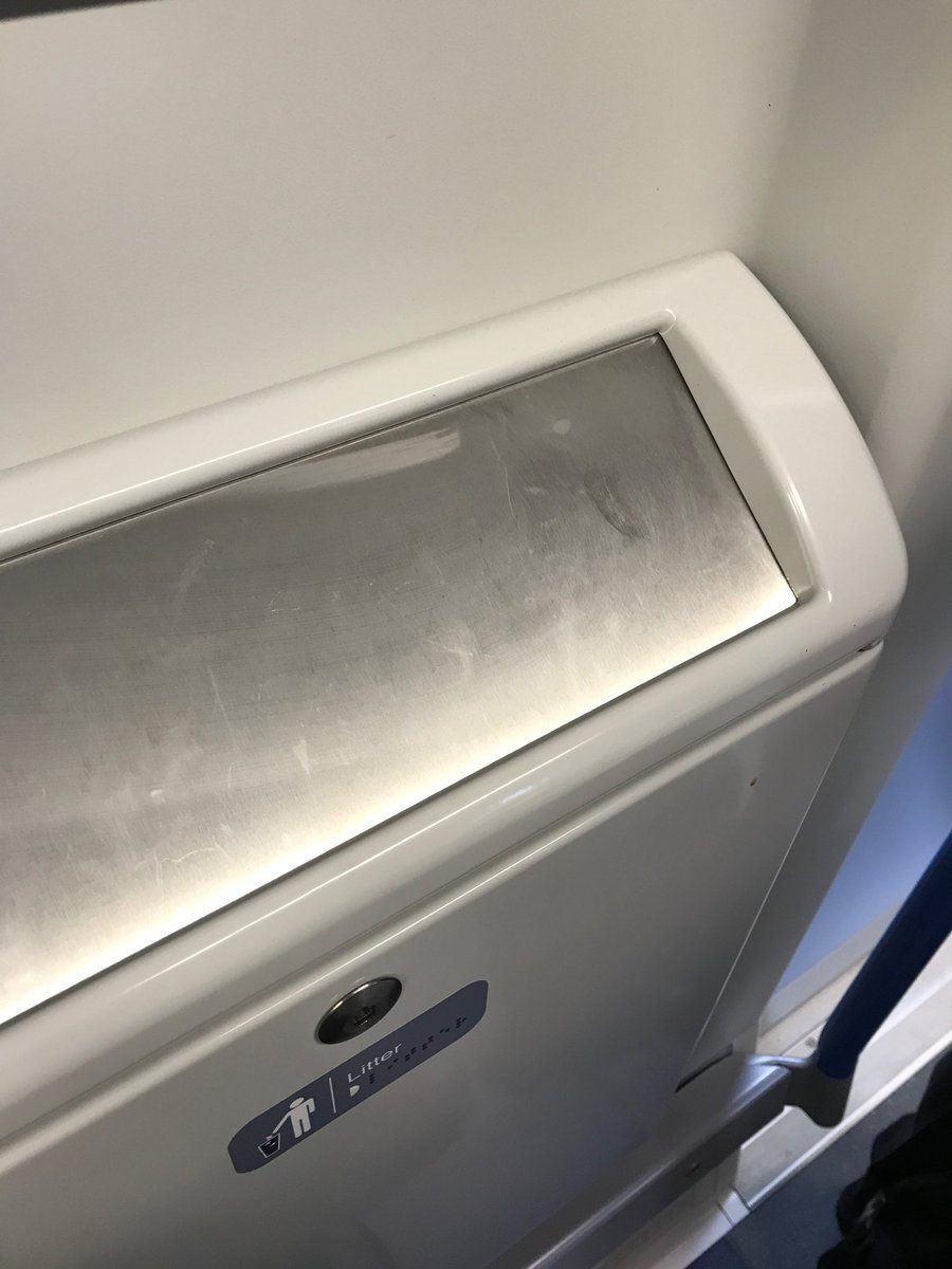 pdev78's tweet image. What a great First Class offer on @TLRailUK tonight - stuck standing next to a bin 🤬