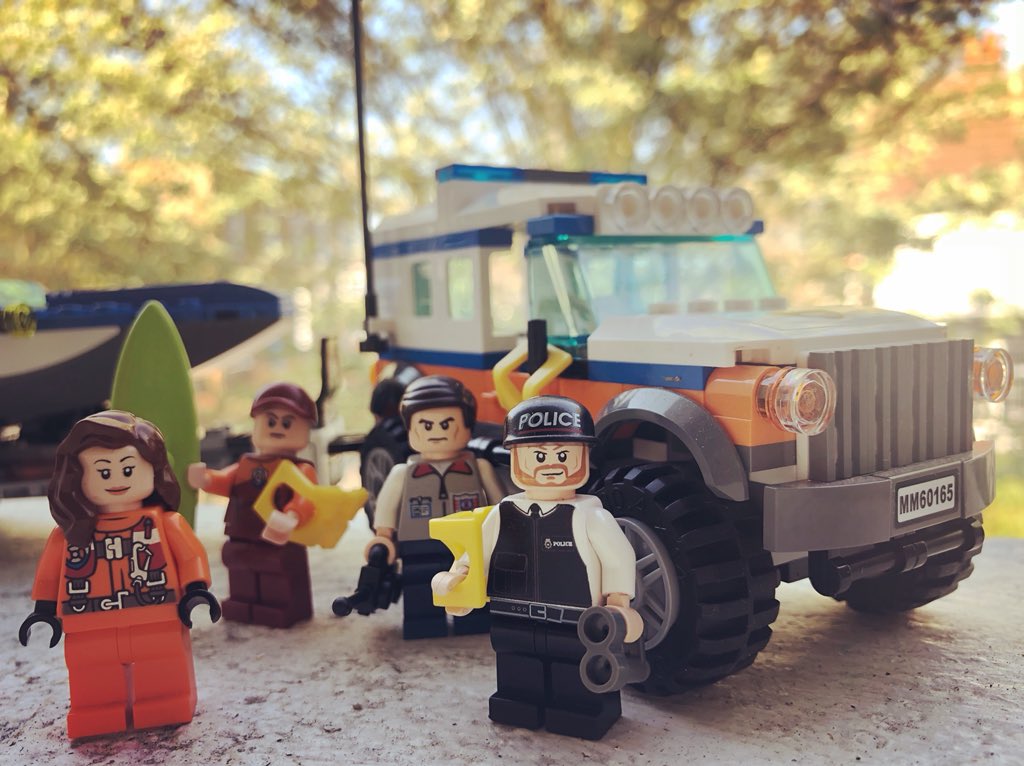 Brick_Cop's tweet photo. Big shout out to @CoastguardTeam and @CoastguardKP for his tireless promotion of water safety this summer! Especially around NOT using inflatables at sea! Give him and the #weeguys a follow! #lego #afol
In a coastal beach or cliff emergency dial 999 and ask for the Coastguard! https://t.co/xXktf52xyB
