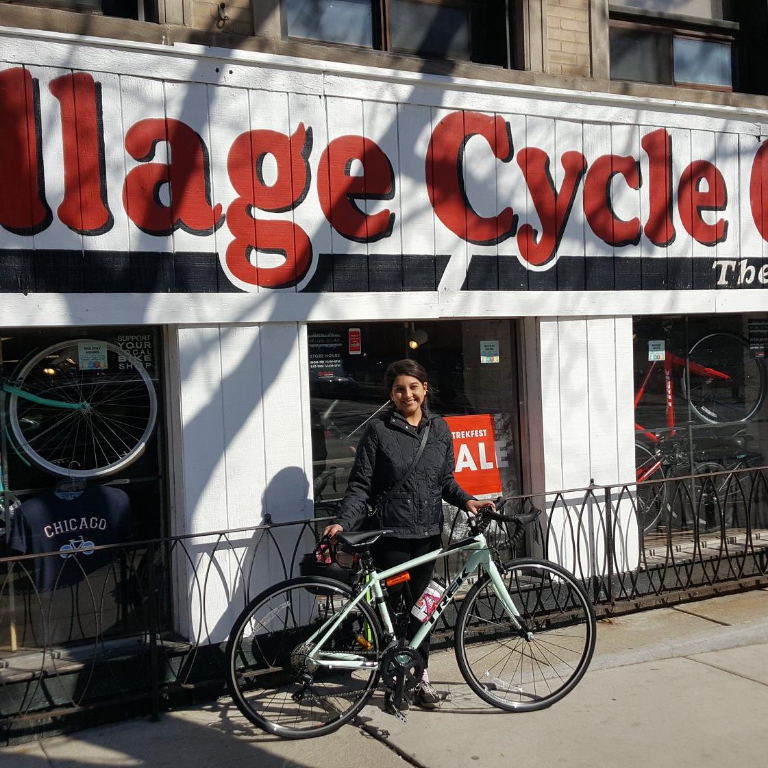 VillageCycle's tweet photo. Sweet bike and loving the pink water bottle cage! Happy #NewBikeDay #SprintMint #RoadBikes #BikeCHI #Domane https://t.co/v5aLknbYMM