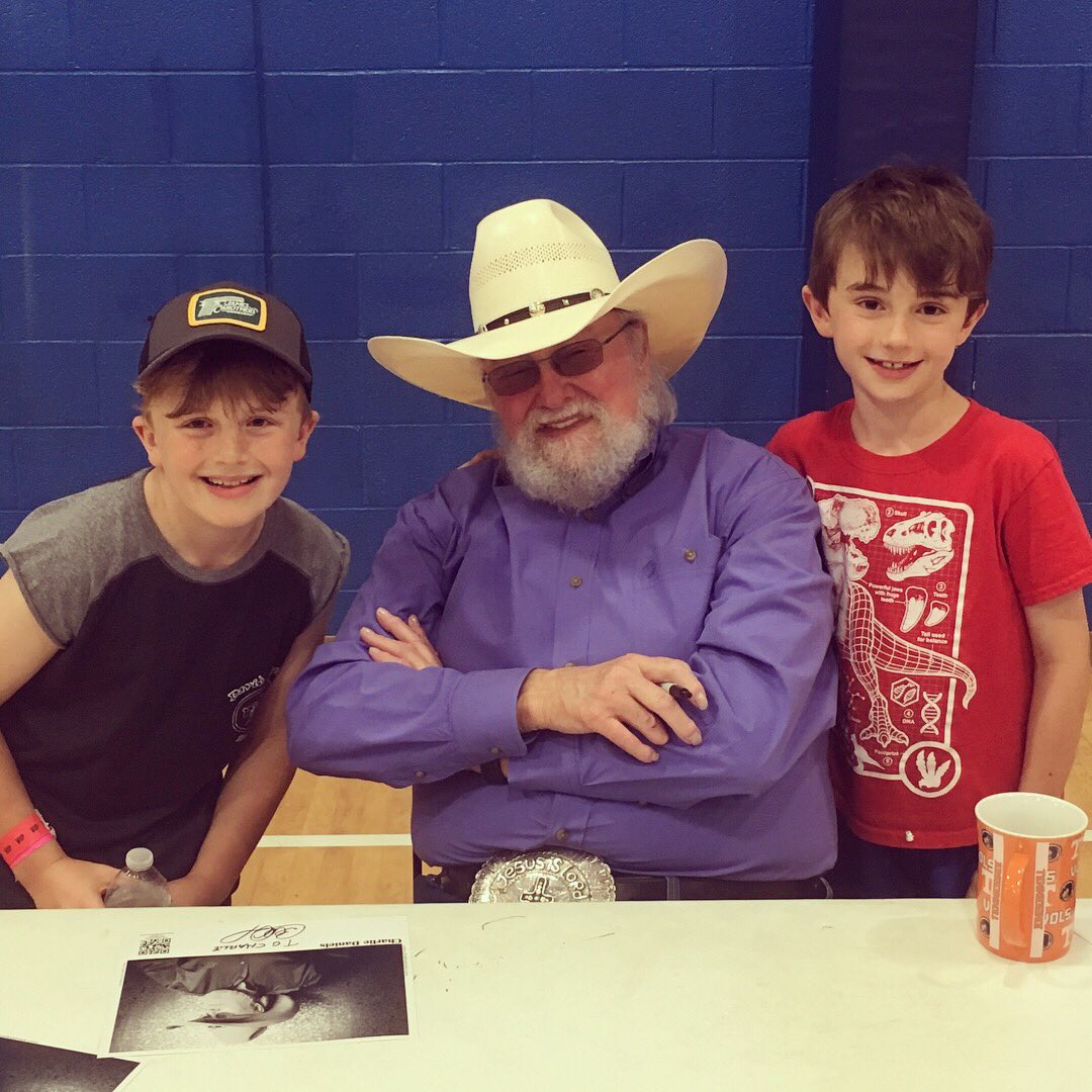 James_Carothers's tweet photo. @CharlieDaniels is a legend &amp; a class act! Thrilled &amp; honored to meet him &amp; play @LoveInBloomFest yesterday in #FranklinKY 

#CharlieDaniels #charliedanielsband #LoveinBloom #FranklinKY #CountryMusic #RealCountry #WhiteHatWork #SimpleMan #LegendofWooleySwamp https://t.co/kjP7QwCnQM