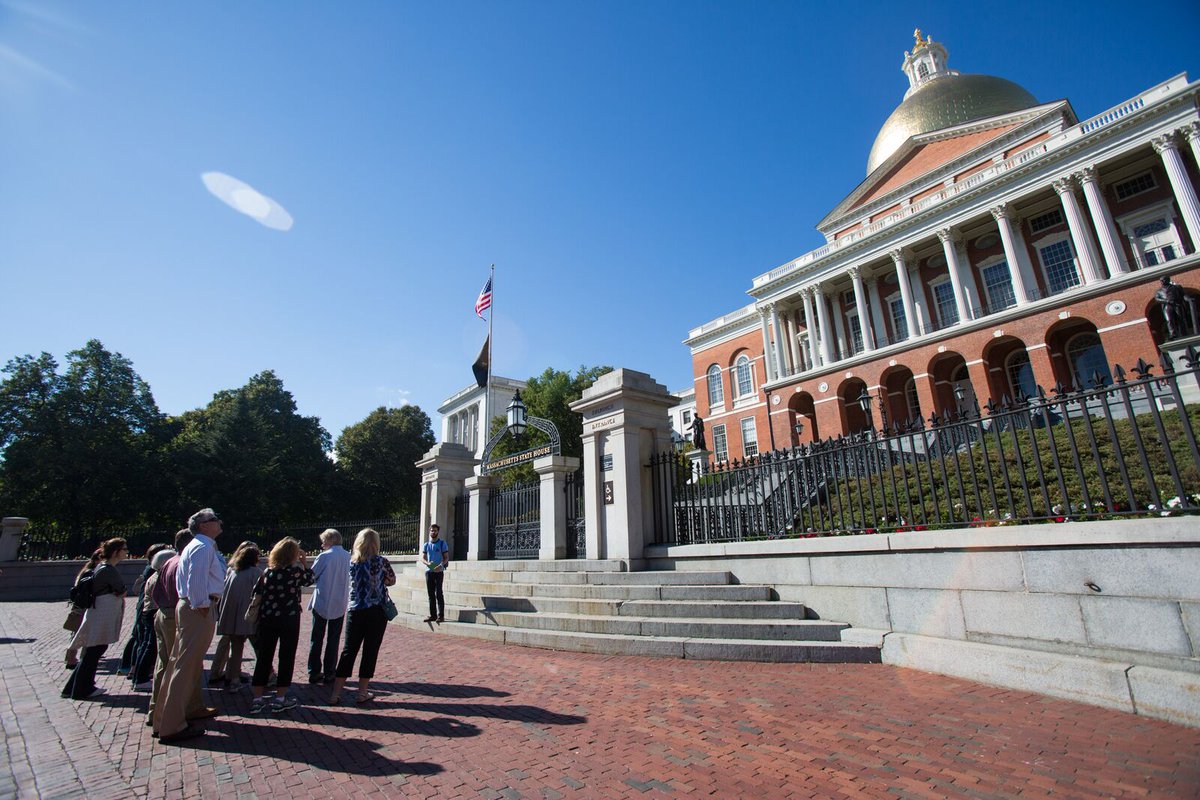 MeetBostonUSA's tweet photo. On Location Tours: The Boston Movie Mile walking tour visits more than 25 locations from movies and TV shows such as Good Will Hunting, The Departed, Blown Away, The Town, Cheers and many others. #MemberMonday @onlocationtours https://t.co/AxHYXQYRld