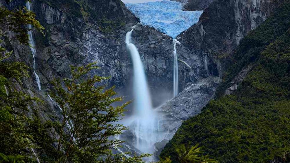 MarcaChile's tweet photo. Chile aumenta cantidad de Parques Nacionales en la Patagonia 🌲💚¡Te invitamos a conocer algunos datos para visitarlos! | vía @latendencia | https://t.co/d3WgKbTKTg https://t.co/YF4uvzMTow
