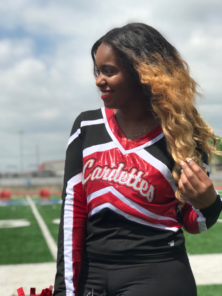 ayeemauriya's tweet photo. Going to miss high school and dancing ❤️✨ #cocapt #echs https://t.co/DAm4szhcJ5