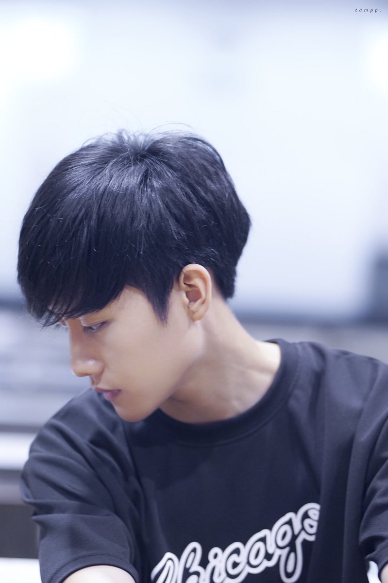 thepctpmk's tweet photo. แคร์นะ~
.
.
แคร์ที่ไม่ใช่แป้งเด็กอะ ผ่าม!!!
#หัวใจศิวัช #Marksiwat https://t.co/26kxILCogo