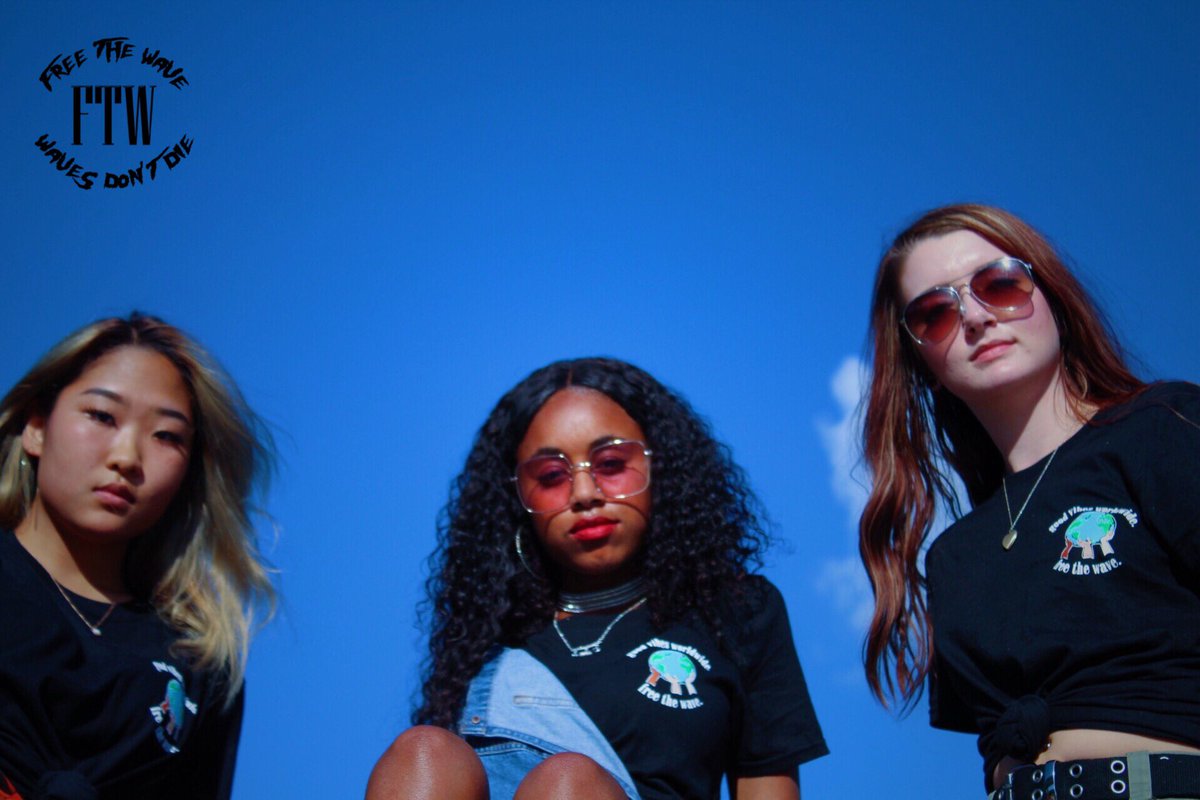 freethewaveAL's tweet image. They’re here.
Spreading Good Vibes and Unity within the new generation with the UNITY Tee.
Shop freethewaveal.bigcartel.com/product/unity-… or directly contact @nxgelUNO for more information.
#FreeTheWave 
#SupportTheWave 
🌊🌊🌊