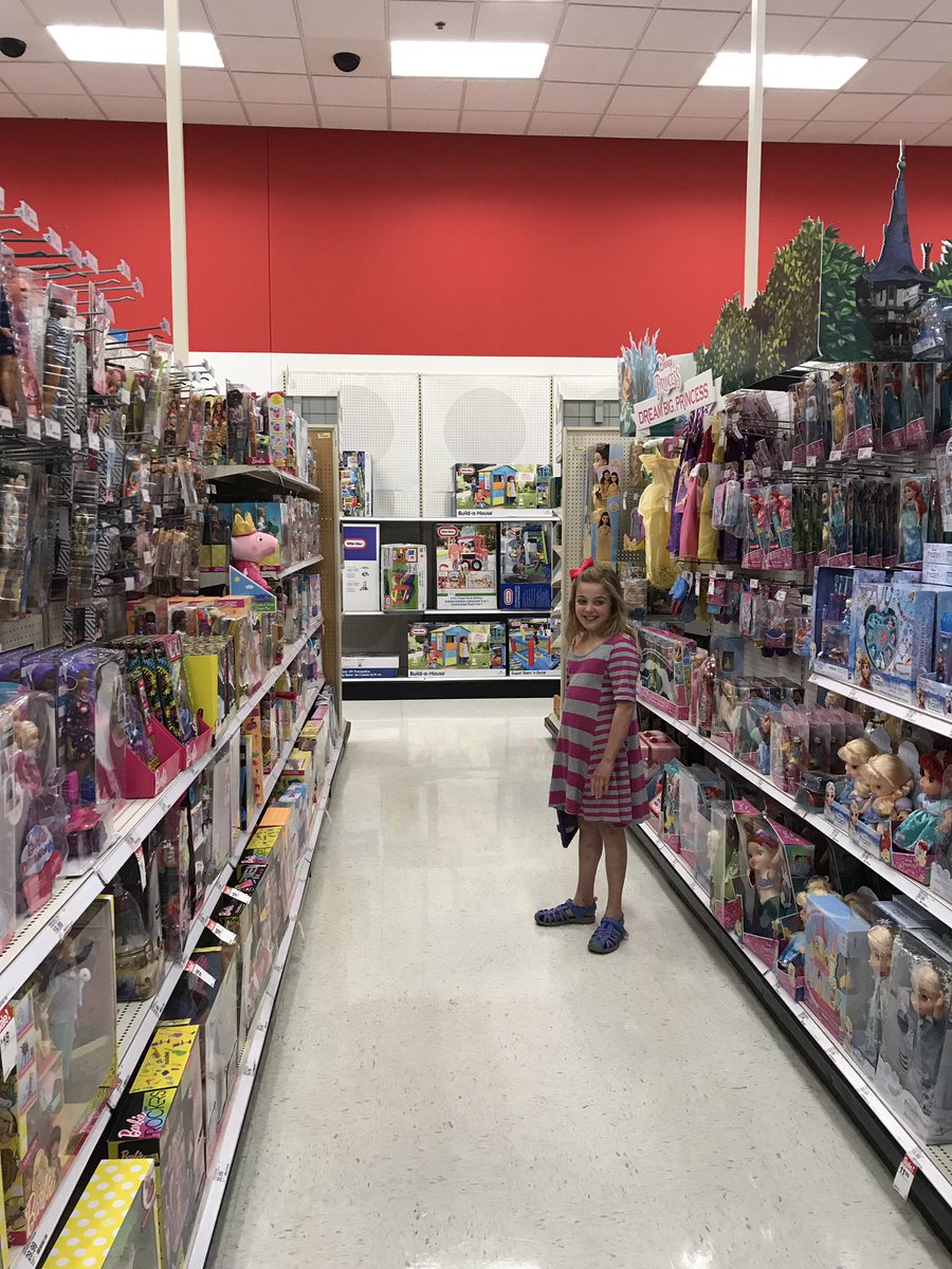 Ms. Maura tweet media