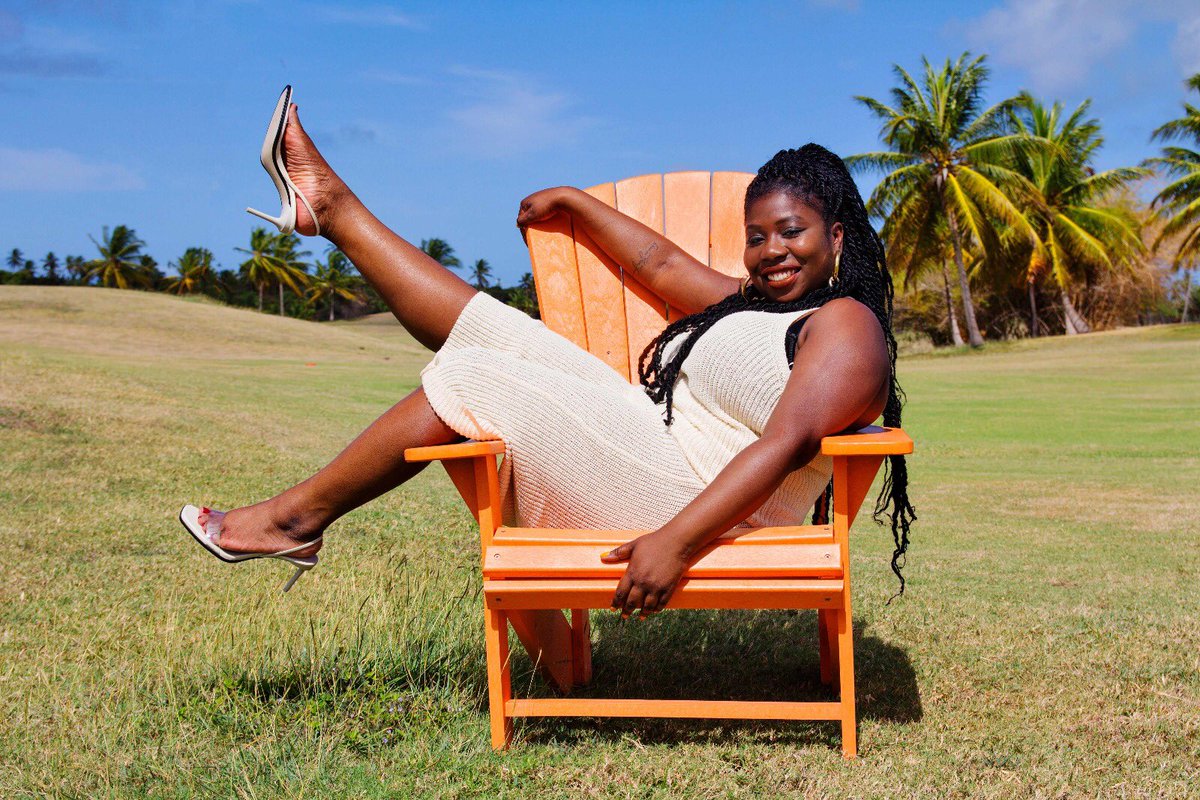 We’ll be in sunny JA in just 10 days with @curltureuk .. we so excited and redi fi tun up! 🇯🇲 #sisterhood #travel #discussion 💁🏽‍♀️💁🏾‍♀️💁🏿‍♀️✨