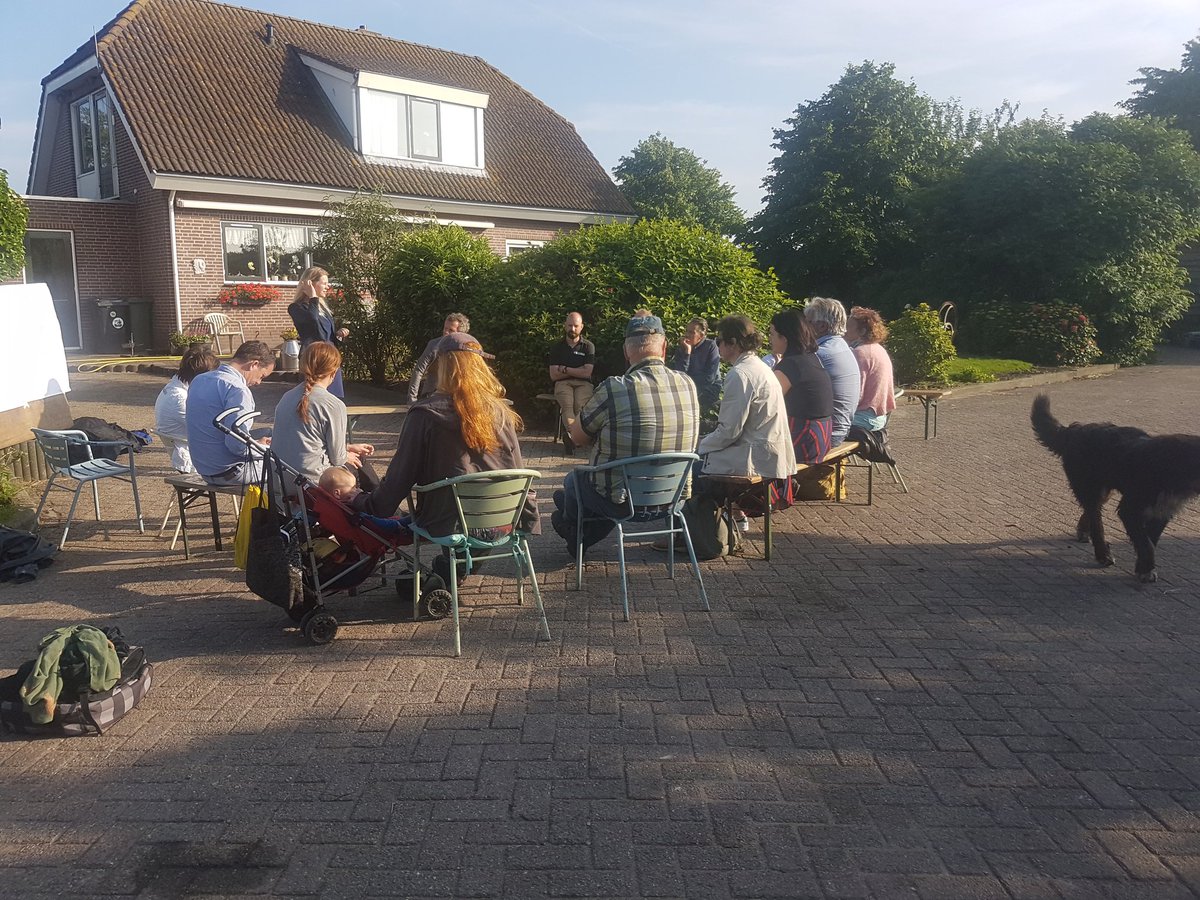 Nu op de boerderij #erfsessie met <a href="/milieudefensie/">Milieudefensie</a> boeren en burgers