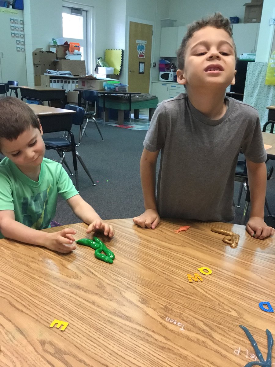 qualmanEC's tweet photo. Keeping things engaging! Math war, shaving cream and putty letters @wmirvinelem  #keepingitactive https://t.co/hhf67NchFe