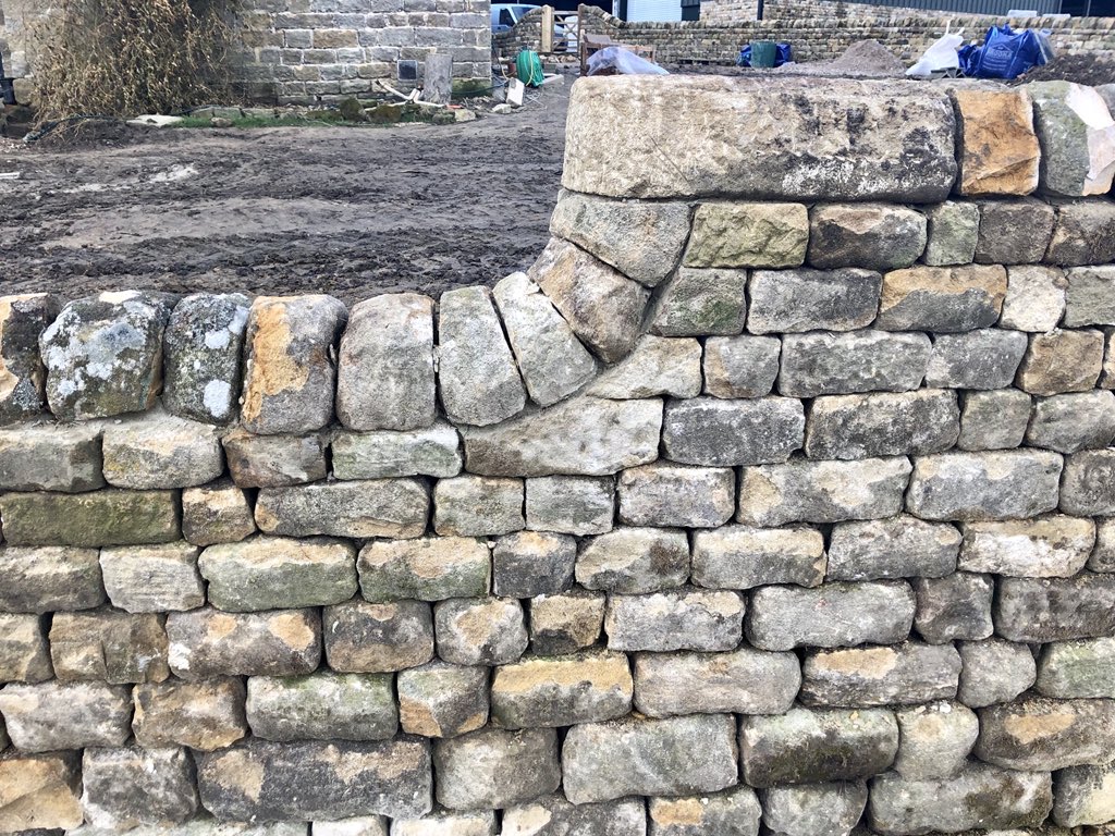 TH_Stoneworks's tweet photo. #drystone swan neck completed! https://t.co/azMzzHcXzo
