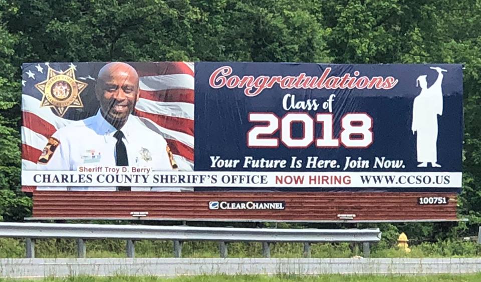 JoinCCSOMD's tweet photo. Congrats #ClassOf2018! Ready 2 start ur career &amp; make a positive difference in ur community? Become a @CCSOMD #CorrectionalOfficer or #SheriffCadet. Visit https://t.co/5qAVSFPMQL 2 apply. #JoinCCSOMD @CCPS @NorthPointHS @CougarsTSHS @StCharlesHS @Westlake_HS @LaPlataHS @LackeyHS https://t.co/96GXByIwhQ
