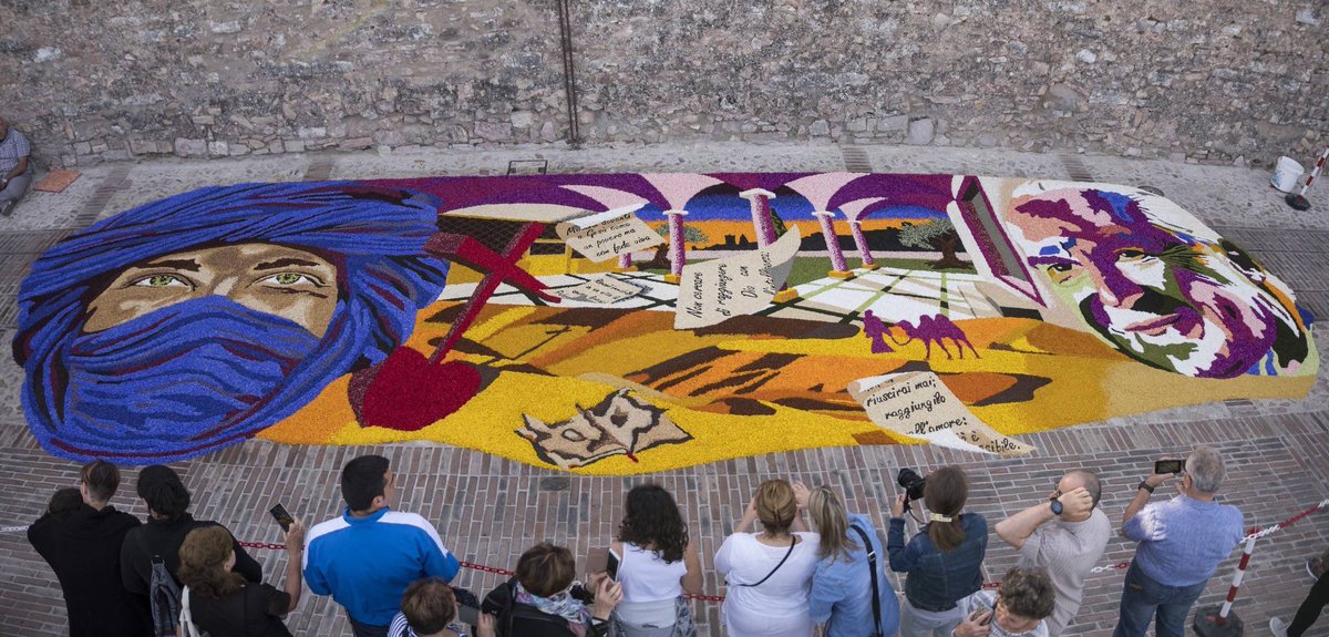 Infiorate Spello tweet media