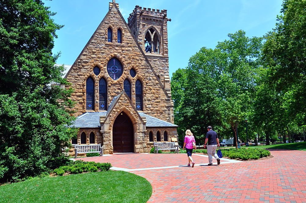 US_Campuses's tweet photo. University of Virginia— Charlottesville, VA https://t.co/XY6sXe5Hc8