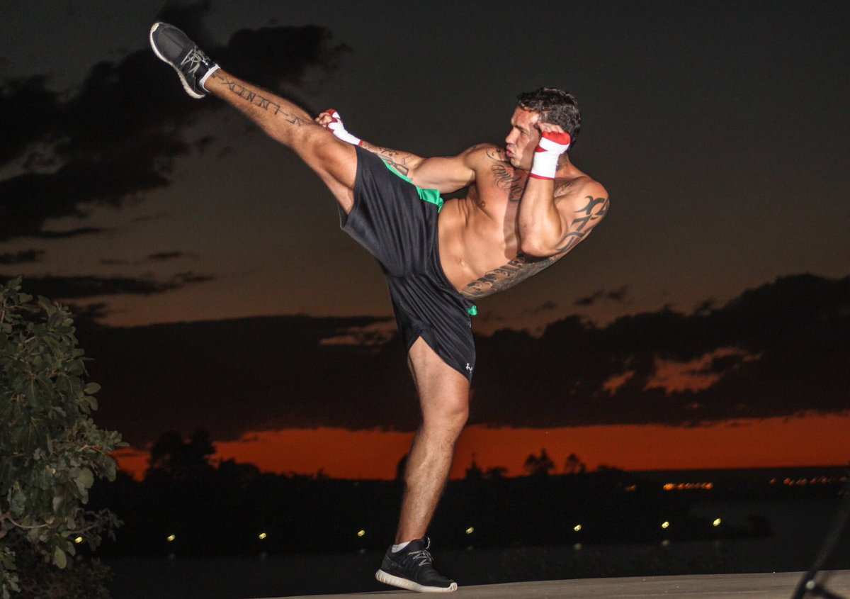GutoInocente's tweet photo. #KickToDrop #ThugKickboxing https://t.co/mnasvR4XMC