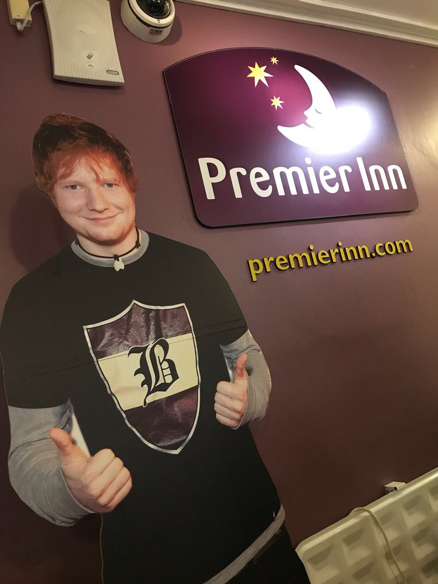 Ed Sheeran has arrived at Premier Inn Millennium Bridge who will be going to St James in the next 4 days <a href="/edsheeran/">Ed Sheeran HQ</a> <a href="/PIjoecrosby/">Joe Crosby PI</a>