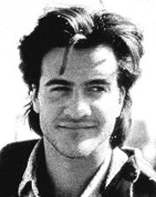 esses eram literalmente Jim Hopper, Joyce Byers e Lonnie Byers na adolescência.
que se criem as fanfics e histórias amorosas entre os três.