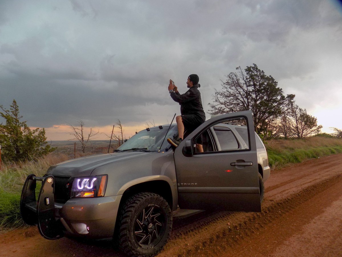 EchoTopChasers's tweet photo. GREAT NEWS! We'd like to announce that we've expanded our team and created Echo Top's Kansas City Division! #ETKC 

This team includes:
Joey Marino: Co-founder of ETSC.

John Hale: 12 years of storm chasing.

Beth Johnson: 3 years of storm chasing.

Danny Mcnair 1 year chaser. https://t.co/6KKuTckfzH