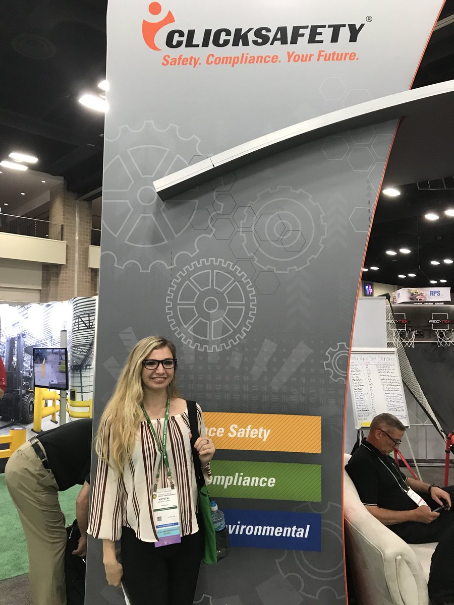 krystal_oxox's tweet photo. One of my goals at #Safety2018 is to meet some new safety professionals and learn leadership skills during technical sessions #clicksafety 😊 https://t.co/zsHv9SyU0g