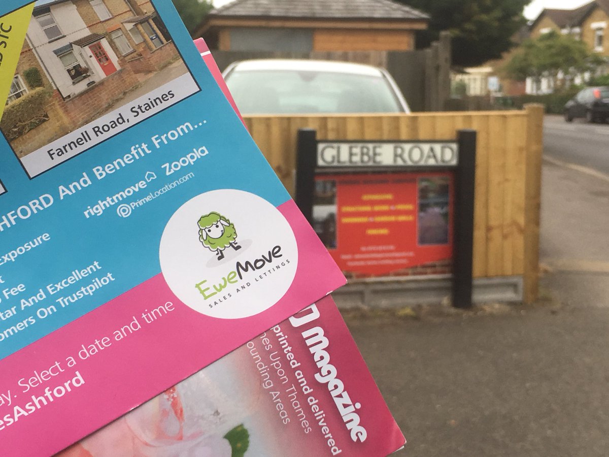 leaflets2go's tweet image. The team is currently out in staines supporting The TW Magazines and EweMove #EweMove #Staines #TheTWMagazines #Leaflets2Go