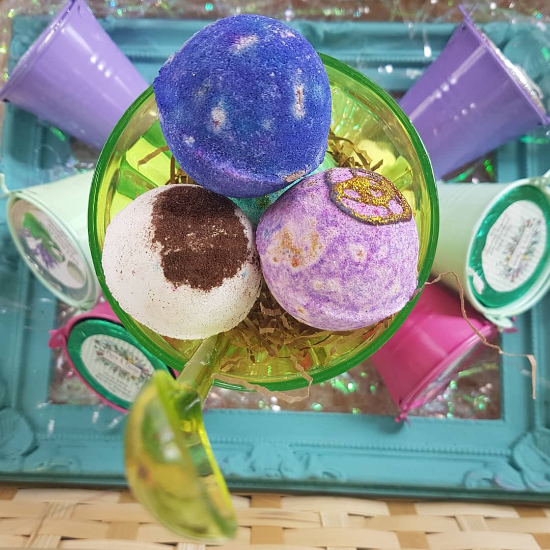 Introducing Mini #bathbomb Sundae and Mini #bathbomb bucket  💕🌞
Now available at the shop!😊
#bathtime #relax #enjoy #natural #handmade #Kendal #Cumbria #SouthLakes #SouthCumbria #NotJustLakes #Gifts #minibathbombs