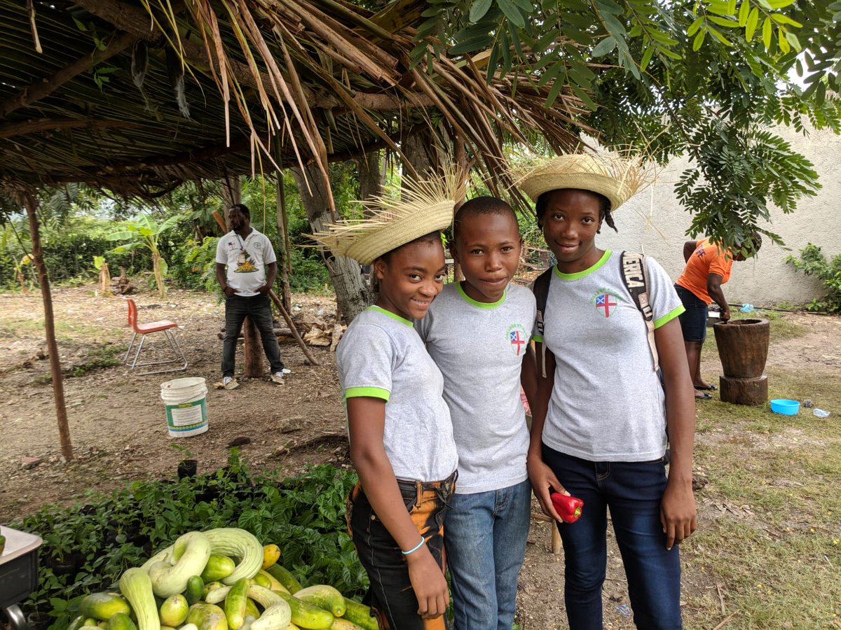 COHaitiProject's tweet photo. The 2nd annual Agriculture Festival at St. Paul's School on June 1 was filled with young entrepreneurs, tasty food, dancing, and coconut water straight from the source! https://t.co/uekoKJ7qUE
