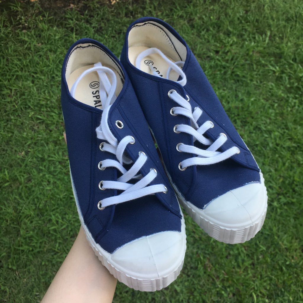 ilin_noO's tweet image. Spalwart special white low navy size37 ซื้อจากร้านProntoค่ะ ราคาเต็ม3,450.- เราขาย3,000.-รวมส่ง แถมถุงผ้าของร้านให้ค่ะ (ปกติต้องซื้อของ5,000ขึ้นไปถึงจะได้ถุงผ้าค่ะ ตอนนี้ร้านกำลังจะเปลี่ยนแบบถุงผ้าด้วย เราแถมให้ไปเลยค่ะ ถุงมีเหลือหลายสีเลือกได้ค่ะ) #spalwart #รองเท้าผ้าใบ