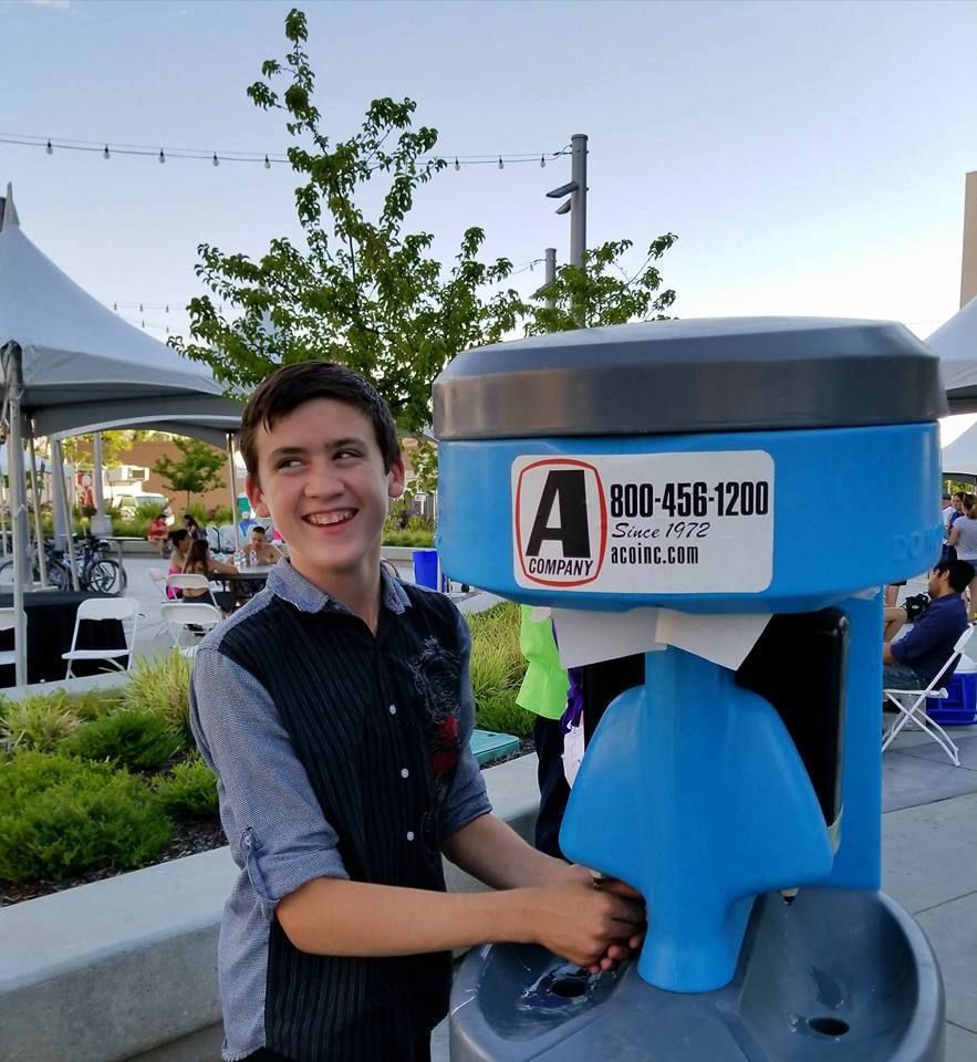 OrangeRestrooms's tweet photo. Need portable restrooms or restroom trailers? Don't forget to order a hand sanitizing unit! Here are all the options available - https://t.co/4XV1IK2EDb https://t.co/rcqn5GZe45
