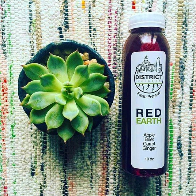 TasteLabDC's tweet image. Red and green are complementary colors. Just like how the 🍎+🥕 in @districtjuicery's juice complement our Mondays. 🤗 ---
#madeintastelab #acreativedc #dcfoodporn #bythings #pineappledc #pinefor #f52grams #igdc #healthyish #juice #madeindc #refuel ift.tt/2LXBVXR