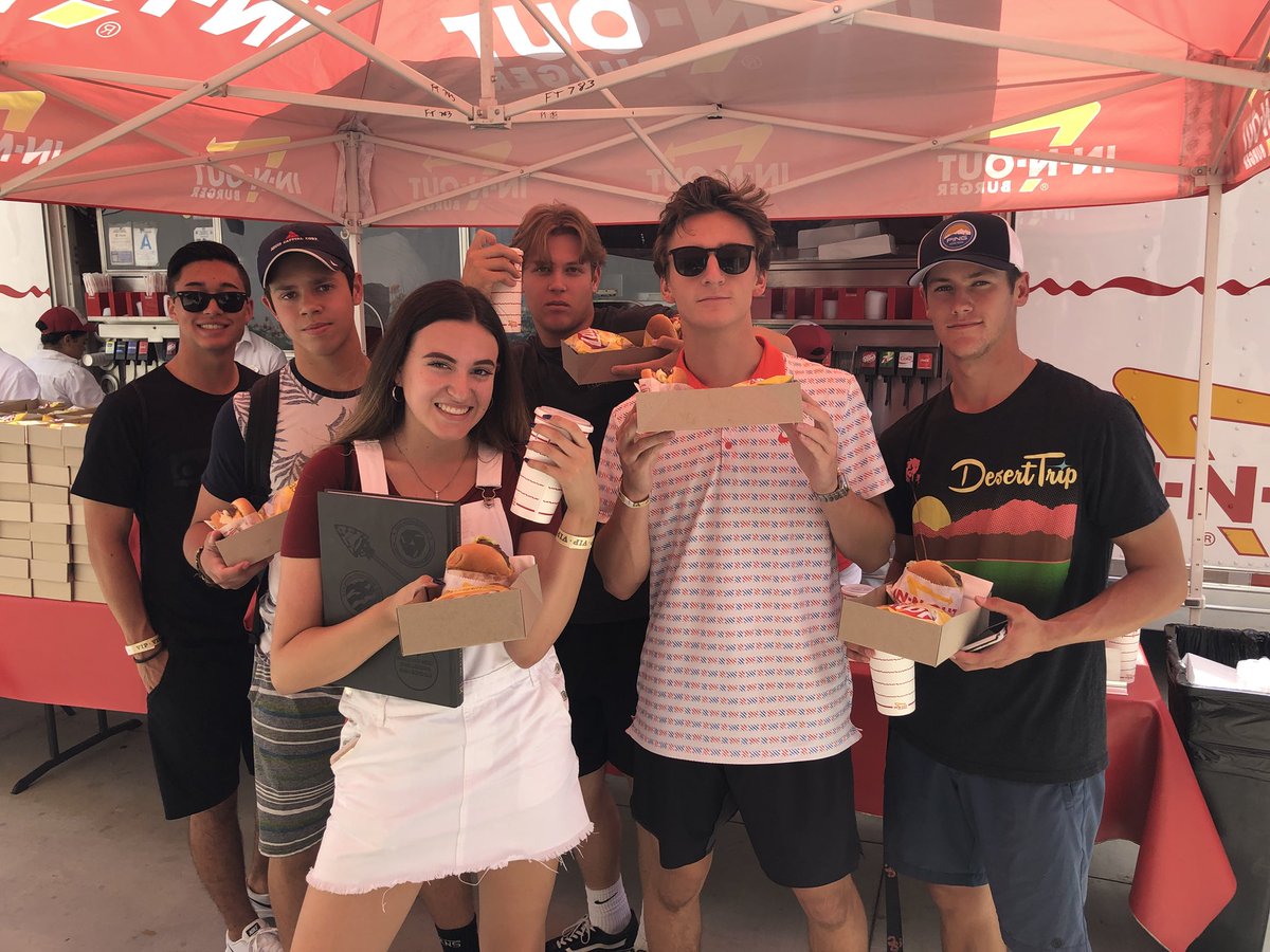 kalkoskeSHHS_AP's tweet image. You earned this, Aztecs! So proud of you!! #RadGrad2018 #AlwaysAnAztec #In-N-Out @mrmazet @PDAztec_Zink