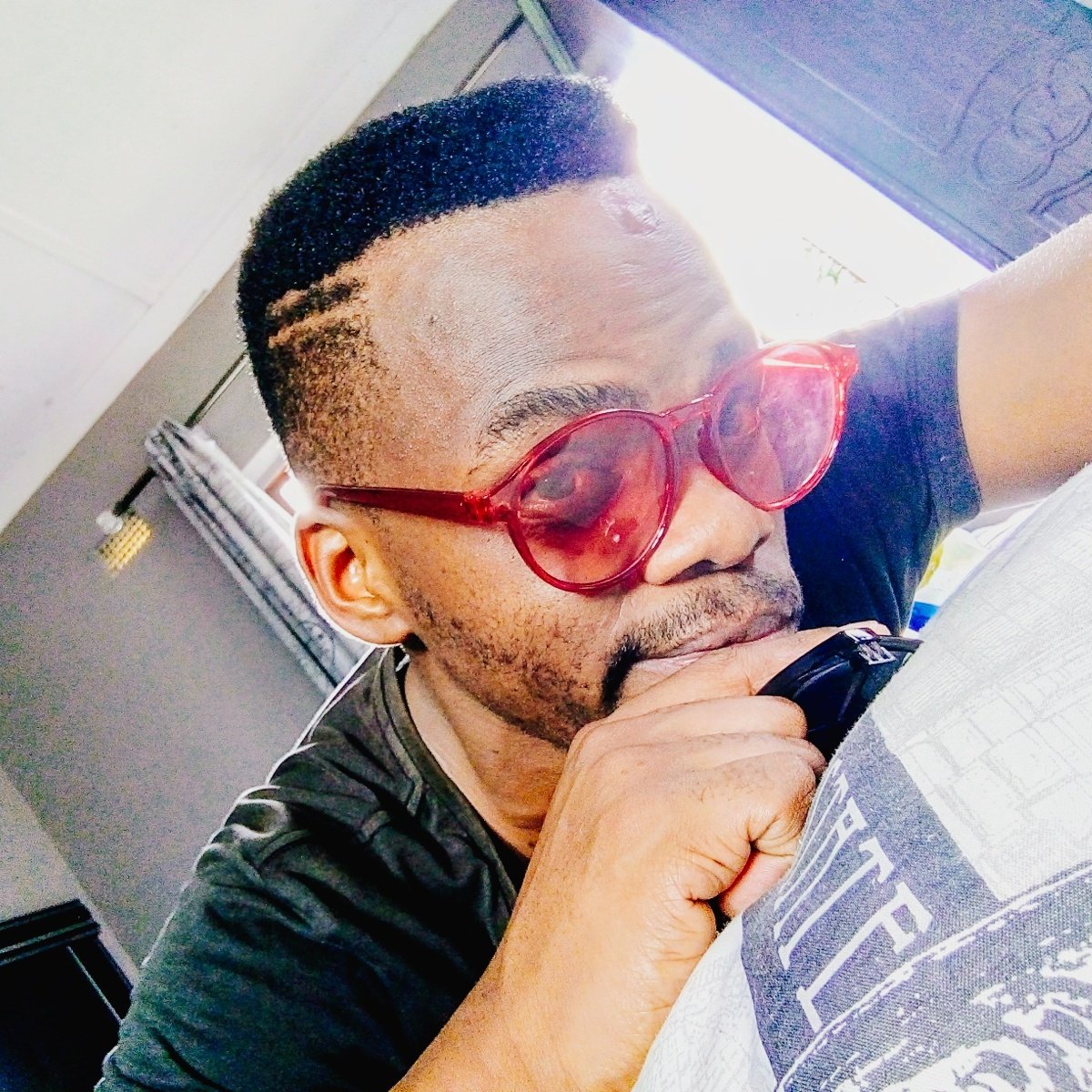 M - S.O.S.I.B.O 🇿🇦 tweet media