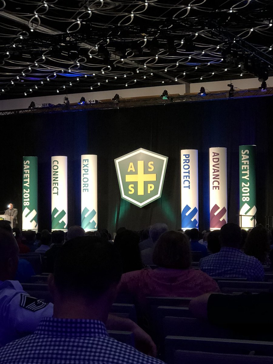 CookSafety's tweet photo. Professional education, never stop learning #Safety2018 #ClickSafety https://t.co/5nM9LOedyT
