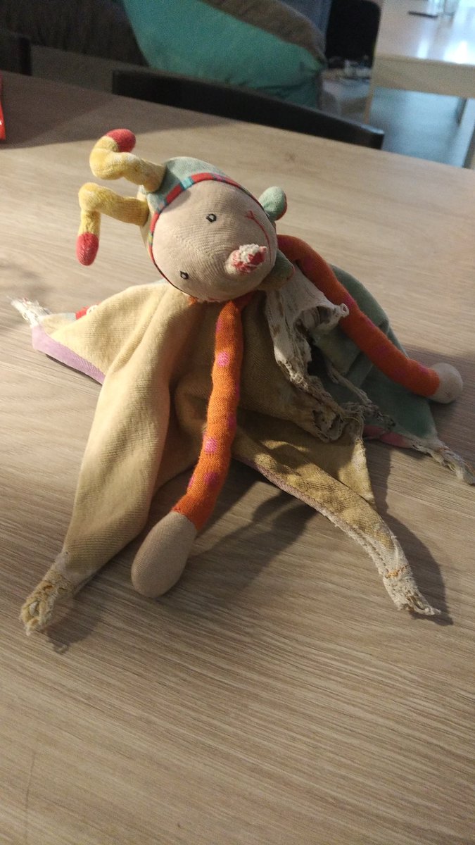 <a href="/doudou_perdu/">app_doudouperdu</a> <a href="/sos_doudou/">Oùkilé mon doudou ?</a> <a href="/sosdoudou/">Sos Doudou</a> <a href="/perdu_doudou/">Doudou Perdu</a> Doudou perdu sur le parking du <a href="/Decathlon/">Decathlon</a> lyon Bron vers 18h ce jour. Si vous l'avez retrouvé faites moi signe <3