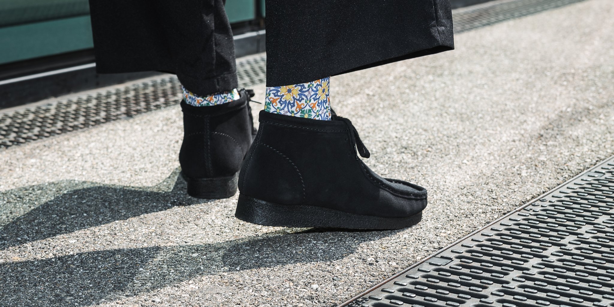 clarks wallabee boot black suede