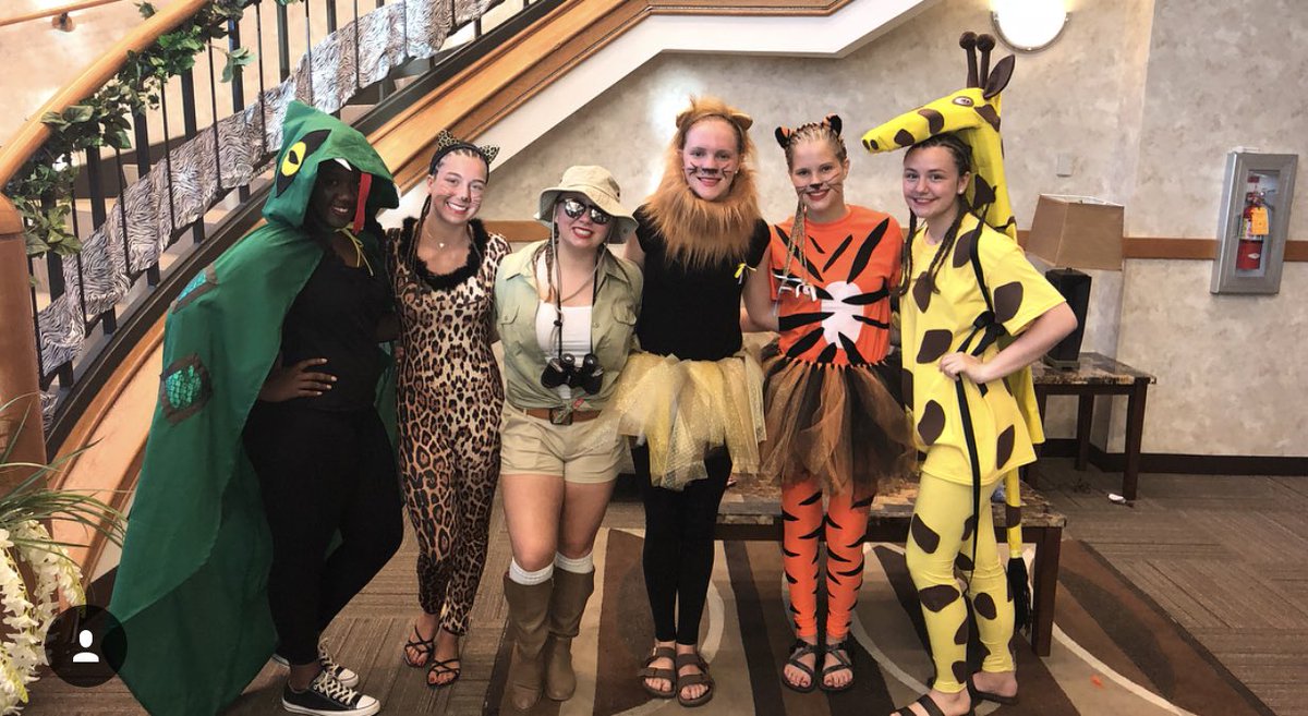 sub_deb1's tweet photo. SD1 Spring Formal 2018! Thank you to all that came to our entrance and to the Crawford’s for being our “sweethearts”! The current officers are excited to pass over our work to the newly elected sophomores! Now for initiation week! https://t.co/VNigKOu36D