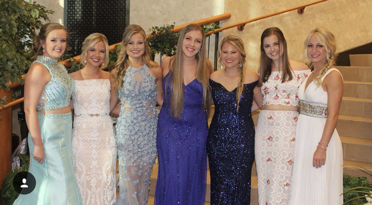 sub_deb1's tweet photo. SD1 Spring Formal 2018! Thank you to all that came to our entrance and to the Crawford’s for being our “sweethearts”! The current officers are excited to pass over our work to the newly elected sophomores! Now for initiation week! https://t.co/VNigKOu36D