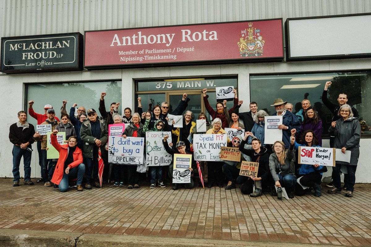 National day of action! North Bay says NO to the Kinder Morgan buyout! #StopKM #StoptheKMBuyout #ifihad4billion @AnthonyRota @jimcarr_wpg @Bill_Morneau @JustinTrudeau  #cdnpoli @UpNorthCBC @CTVNorthernNews @CBCNews @CBCSudbury @MorningNorth