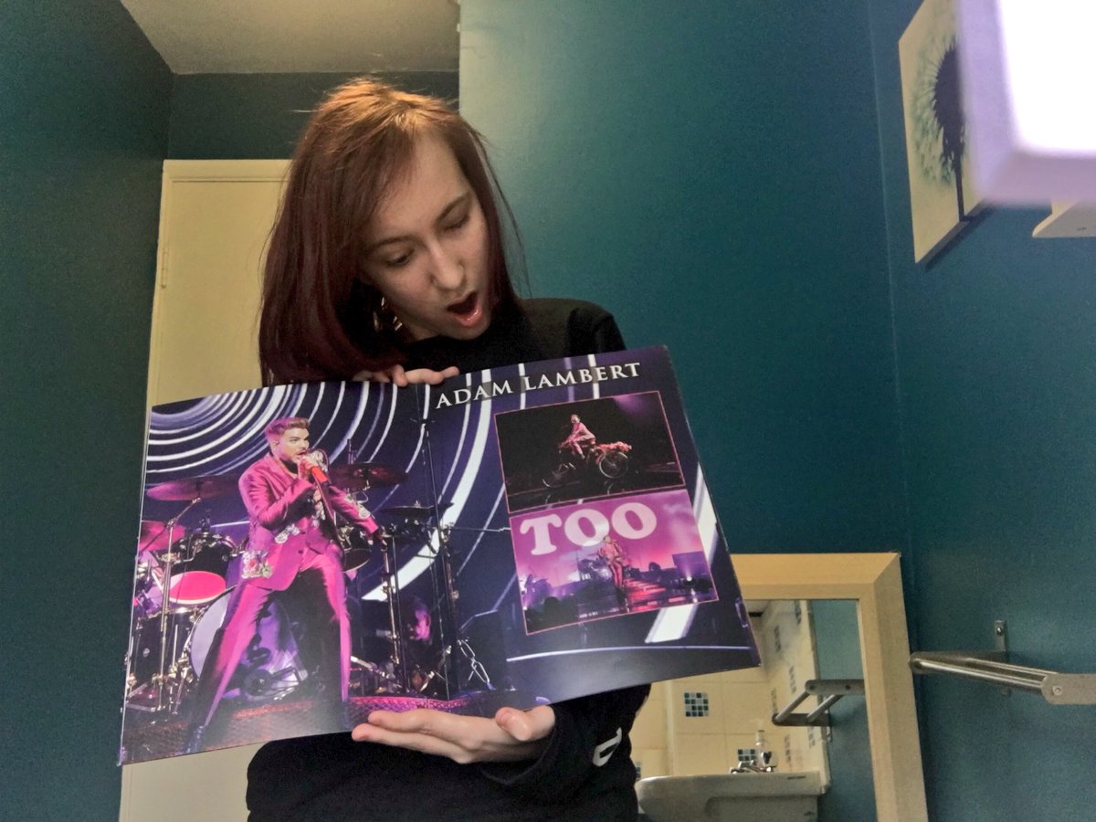 emmygirl2912's tweet image. #MerchVibes loving life 😚 @adamlambert @QueenWillRock 🙌🏻♥️