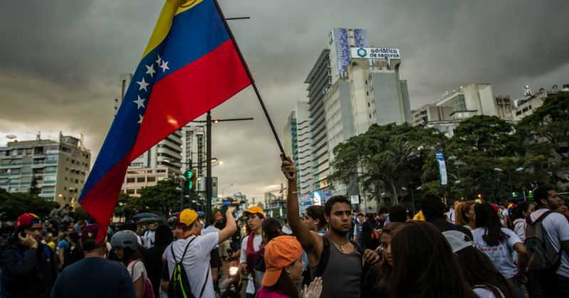 VoluntadPopular's tweet photo. Hoy más que nunca debemos tener #FuerzaYFe para lograr la LIBERTAD de toda Venezuela. https://t.co/Kc7nE3stqe