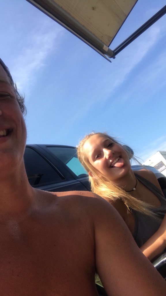 LucasEisel's tweet image. Happy birthday @MeteaGrine. Here’s some bad pictures of you ❤️😂