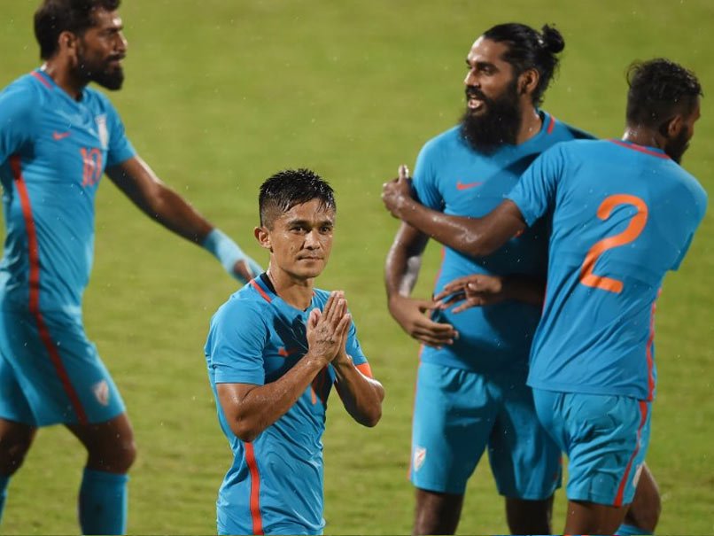 AamAadmiParty's tweet photo. Congratulations @indianfootball Captain @chetrisunil11 &amp; the team. We are proud of you all. 
Chak de India 🇮🇳

#indvsken https://t.co/XyfkLuArnl