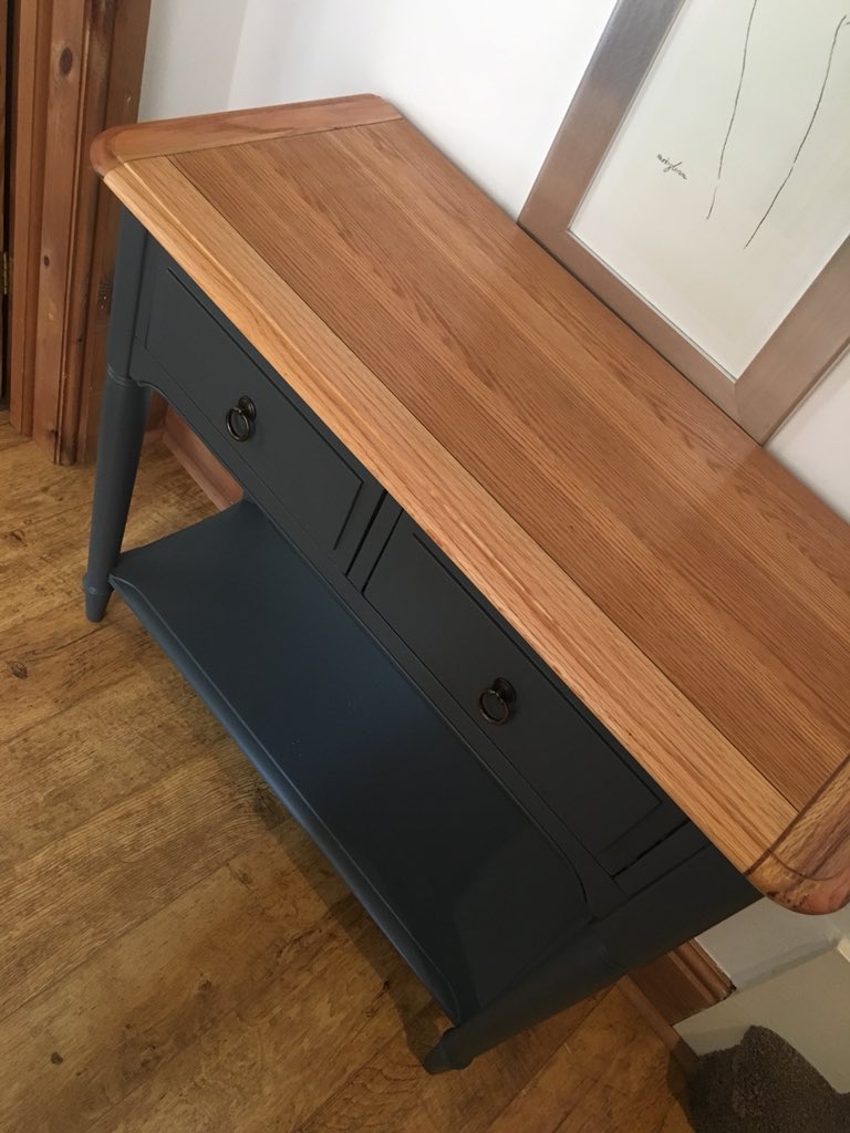 lovedbylottie's tweet photo. Rachaelโs hallway table was pretty in cream but she fancied a colour change and refresh! A version of โDownpipeโ and a freshly sanded and treated wooden top has turned it into a much more eye catching unit! ๐๐จ#lovepaint #wilmslow #cheshire #shoplocal #RecycleReuseRelove https://t.co/RwiG2tFmDp