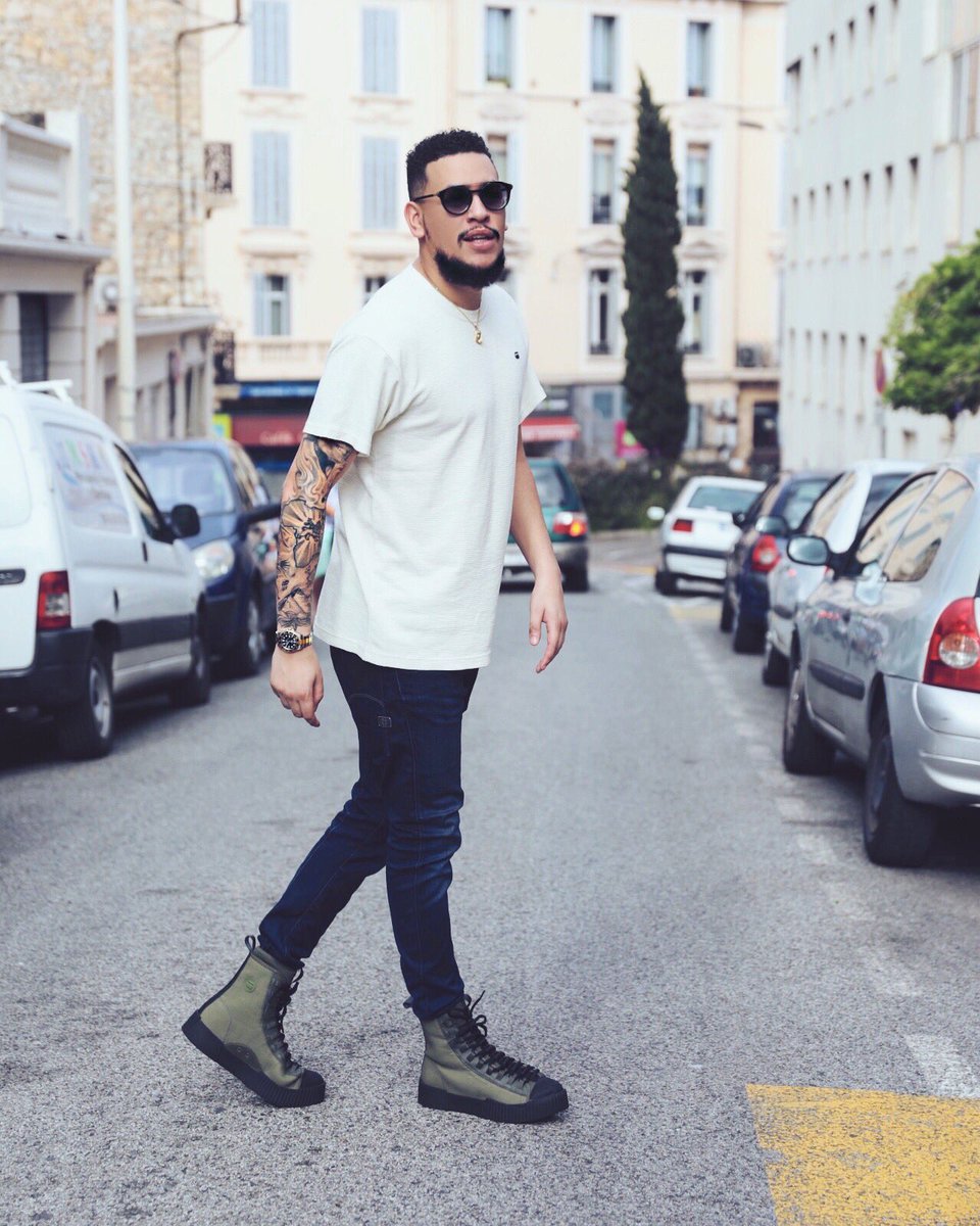 BombaAfrika's tweet photo. The Best Rapper in the world https://t.co/hsDfnxQbyI
