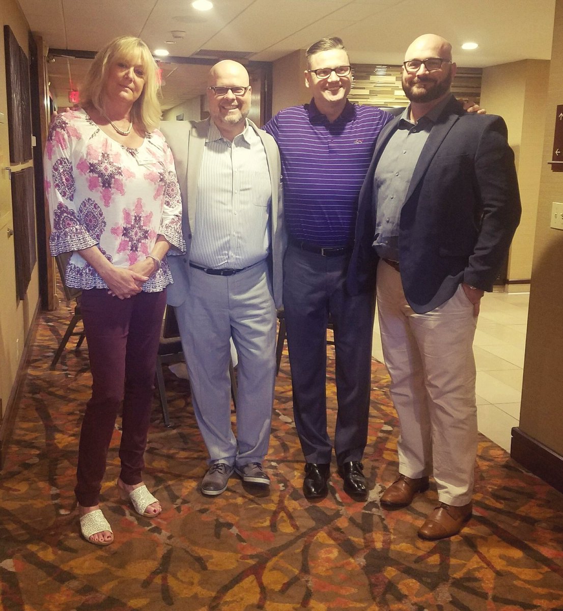 Crystal97863697's tweet photo. Some of the crew for #DiamondRoadShow.........Hey @777travis since when are YOU the shortest guy in the picture?!?!? #RiseAndGrind https://t.co/fDVgDMNhLR