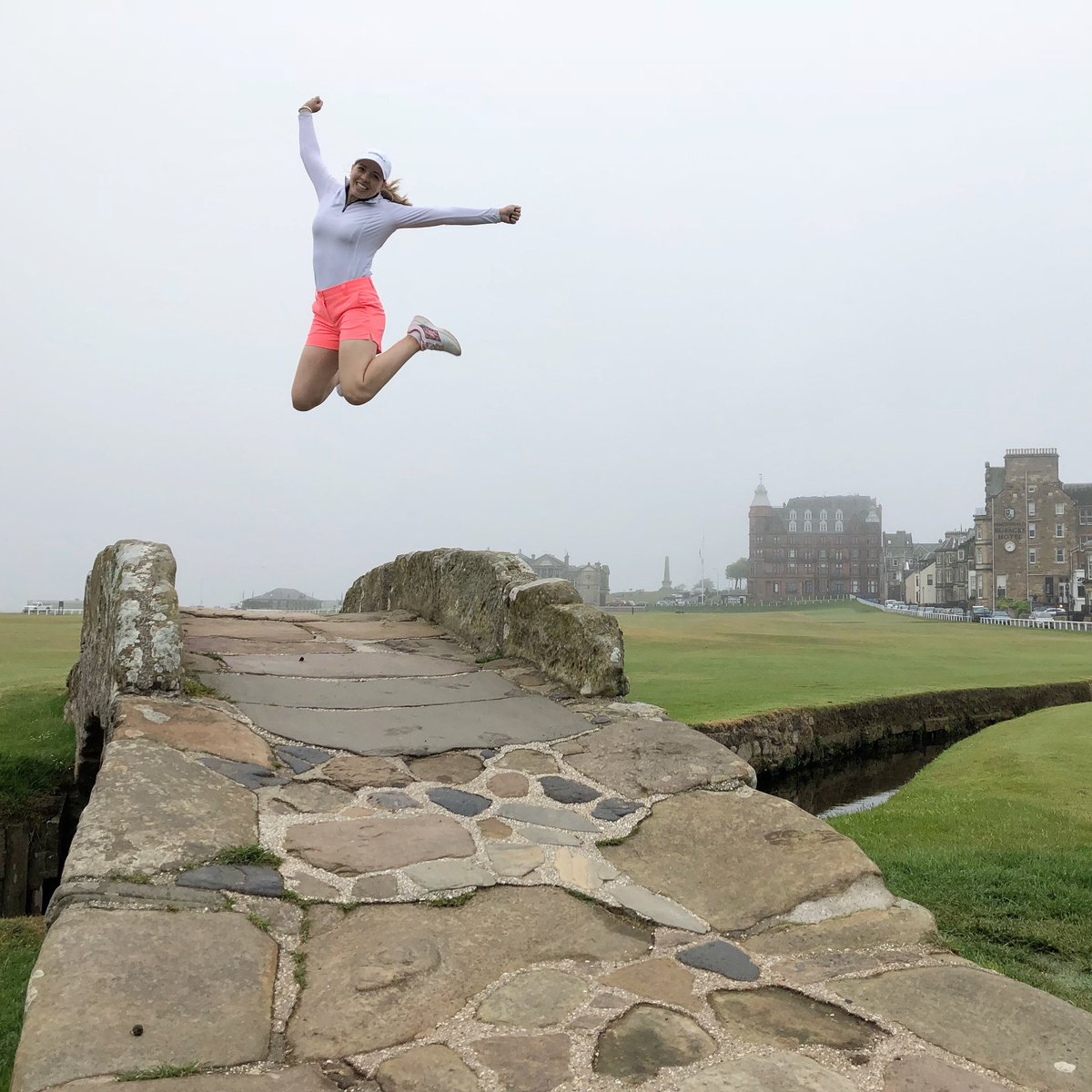 The Har might have ruined my golf this morning but it didn’t ruin my photo opportunity 😂⬆️🏌🏻‍♀️⛳️ #swilkenbridge #theoldcourse @skechersGOuk @TheHomeofGolf