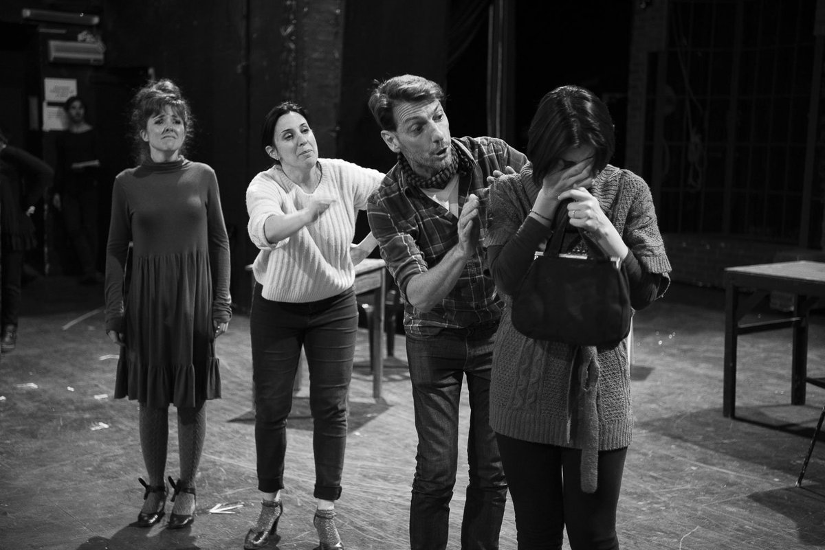 Continúan ensayos de "Blum" de Enrique S. Discepolo,dirección Mariano Dossena
Con Humberto Tortonese,Magalí Sanchez Alleno,Eliseo Barrionuevo,Daniel Toppino,Maria Ines Sancerni,Maria Rosa Frega,Alejandra Perlusky,Milagros Almeida,Jose Tambutti y Federico Justo
Julio-Teatro Regio