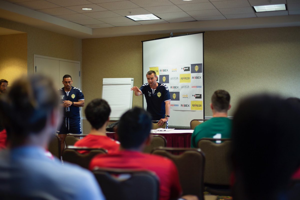 Prep4Pro's tweet photo. First day of training is underway!
Players were debriefed by Raith Rovers manager Barry Smith before heading to the pitch. Preparation for Tuesdayβs friendly versus @C_VilleFC is in full swing.
#hummel #soccer #hummelusa #prep4pro #soccertraining https://t.co/VUDblcvWiF