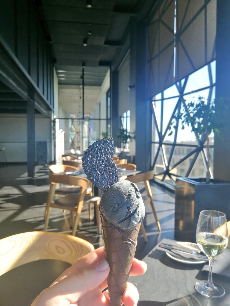 We had an amazing #NewWeekNewSpot lunch today with <a href="/fitnessgirl_za/">Tracey-Lee Lusty</a> at the restaurant at <a href="/ZeitzMOCAA/">ZeitzMOCAA</a>. Situated on the top floor of the museum they serve African cuisine with something for everyone. And their liquor license is coming soon so watch this space for that!