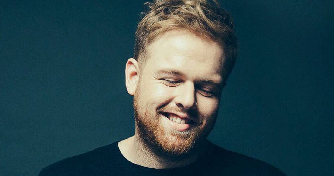 officialcharts's tweet image. A good job @IamTomWalker kept his light on - it is shining brighter than ever! Tom's breakthrough hit could go Top 20 on this Friday's Chart 🔦

Today's Official Chart Update: bit.ly/2LVZMHA