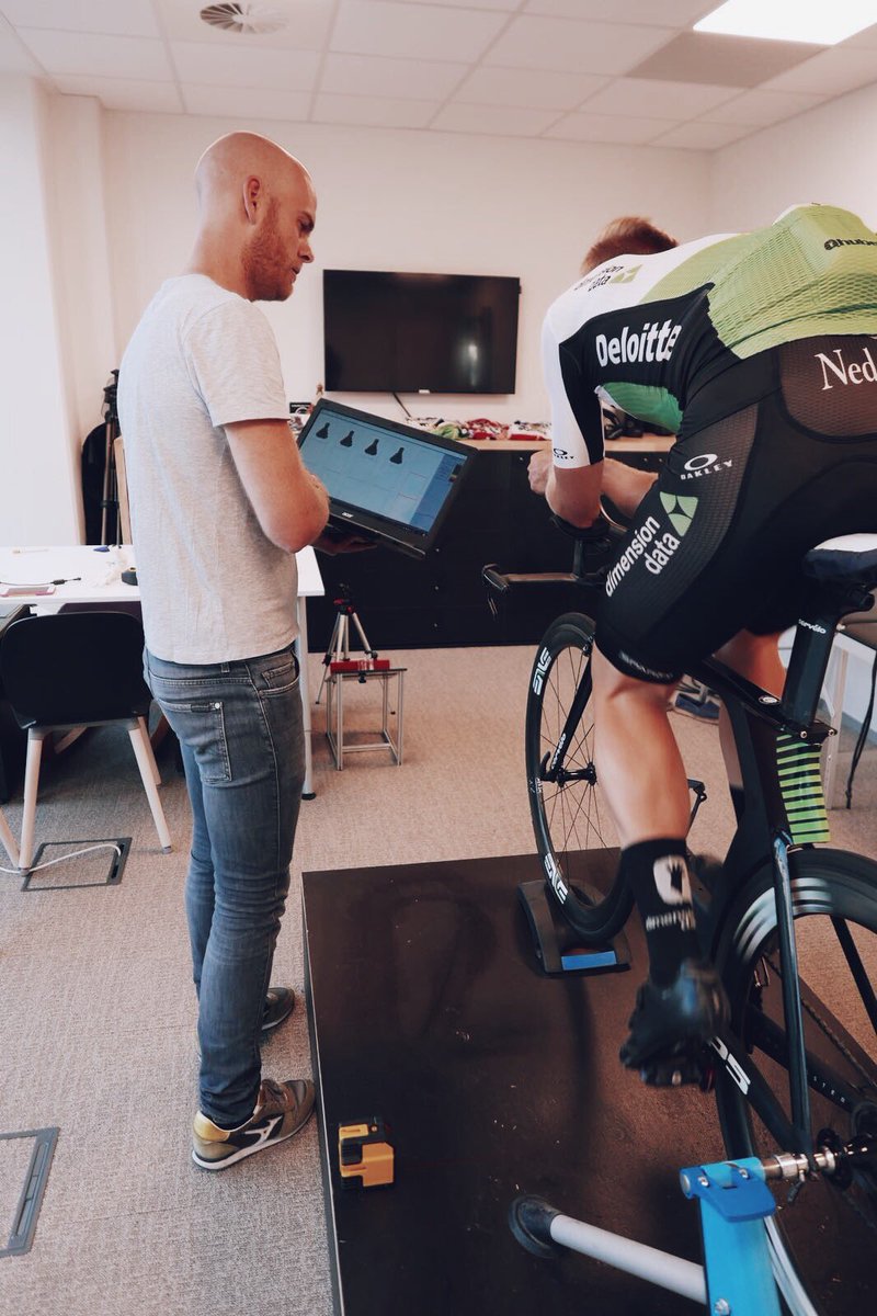 Did some saddle pressure mapping <a href="/Vitori_Zwevegem/">Vitori</a>, nice to have such professional support from my brother #bikefitting #astutesaddles